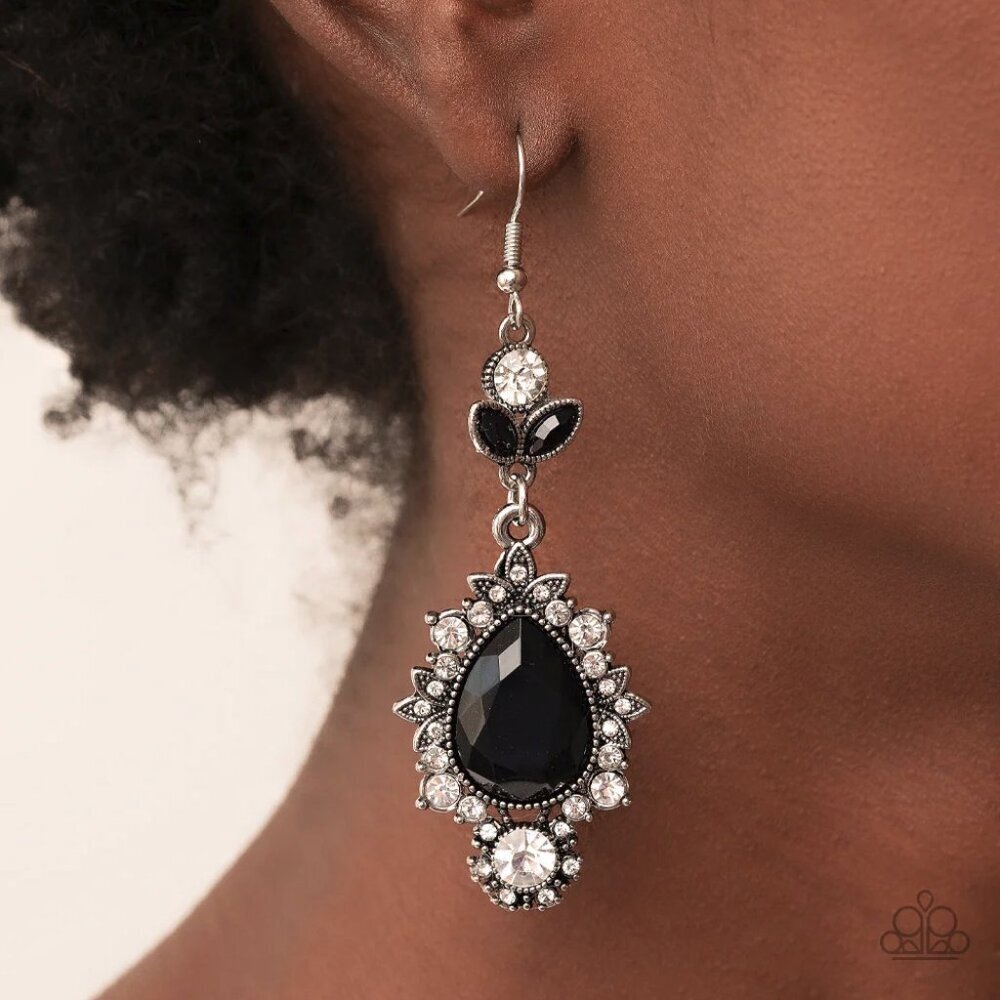 Paparazzi Jewelry Accessories - SELFIE-Esteem - Black Earrings - Vintage